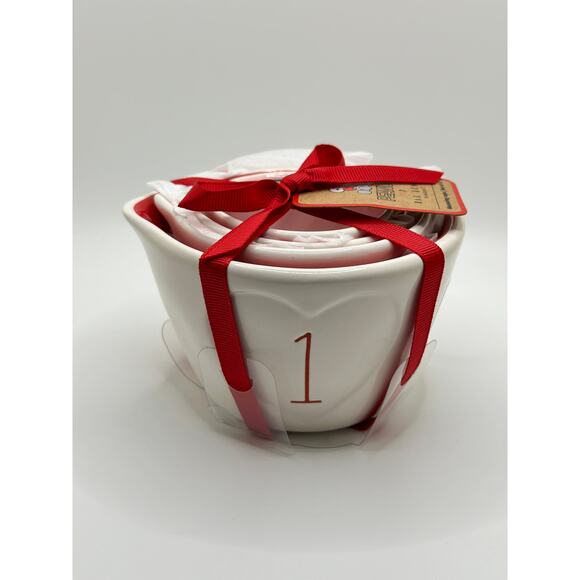 Rae Dunn Valentine’s Day Snoopy Measuring Cups - Picture 2 of 4